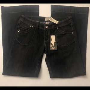 Arden B Luxe Jeans size 10 distressed NWT Flare